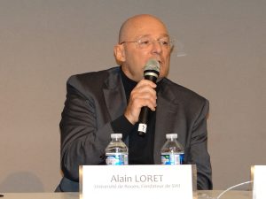 Alain LORET lors d'une conférence sur le thème du sport face à la Transition numérique.